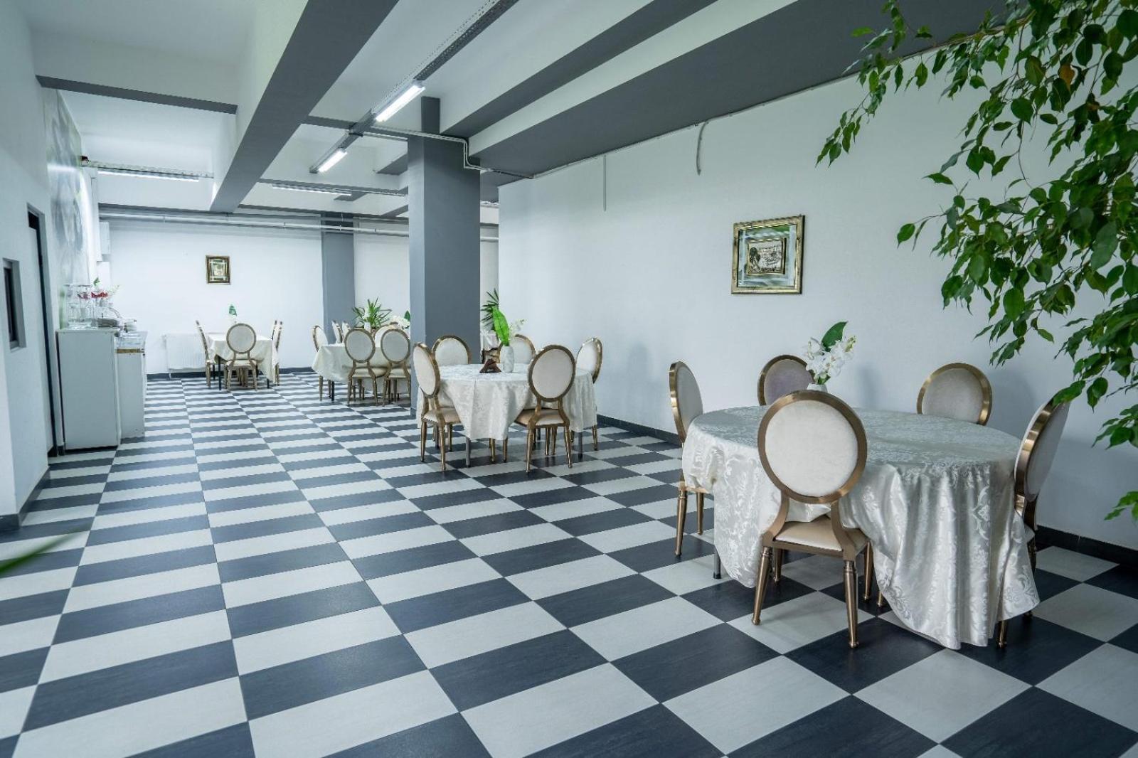Hotel Noe Residence Timişoara Buitenkant foto